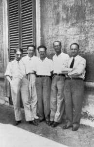 From left to right, D'Agostino, Segré, Arnaldi, Rasetti  and Fermi. Not shown are Mjorana and Pontevarvo, who like many others experienced radically different fates.