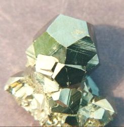 pyrite_really_cubes_molecular